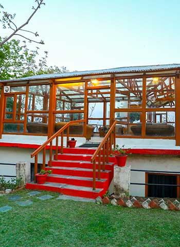 Classic Resort, hotel in Chamba